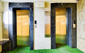 Super Townhouse Ganesh Grand